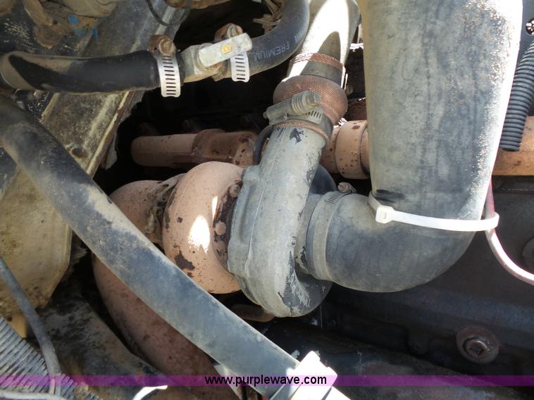 image for item J4069 1991 International 4900 dump truck