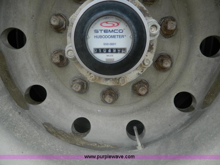 image for item J8903 1999 Mack CH613 dump truck