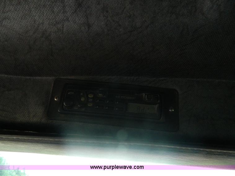 image for item J8903 1999 Mack CH613 dump truck