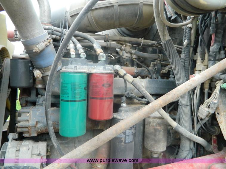 image for item J8903 1999 Mack CH613 dump truck