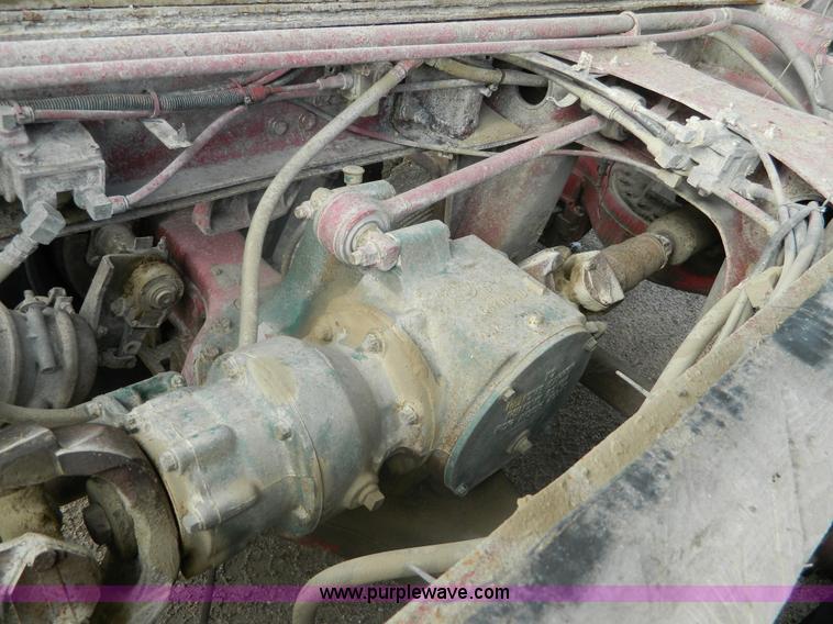 image for item J8903 1999 Mack CH613 dump truck