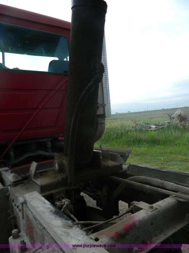 image for item J8903 1999 Mack CH613 dump truck