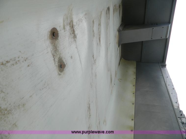 image for item J8903 1999 Mack CH613 dump truck