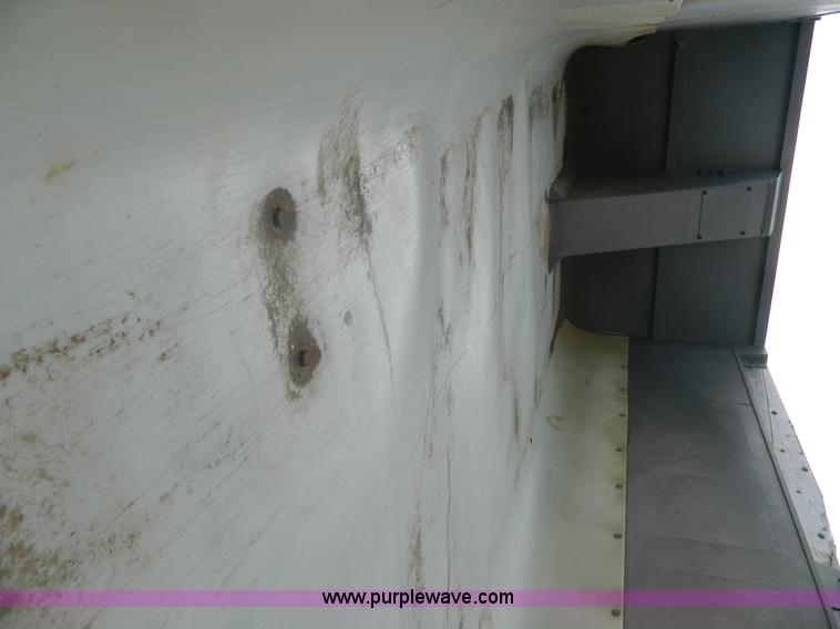 image for item J8903 1999 Mack CH613 dump truck