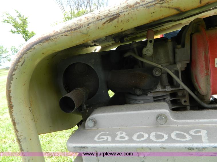 image for item J8906 2001 Ingersoll Rand BXR-200 plate compactor