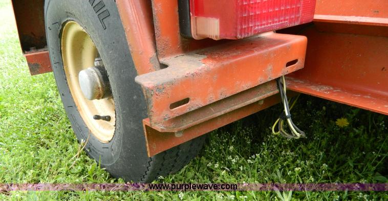 image for item J8907 2005 Ditch Witch 1330 trencher and trailer