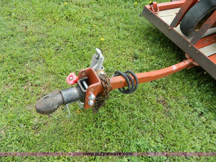image for item J8907 2005 Ditch Witch 1330 trencher and trailer