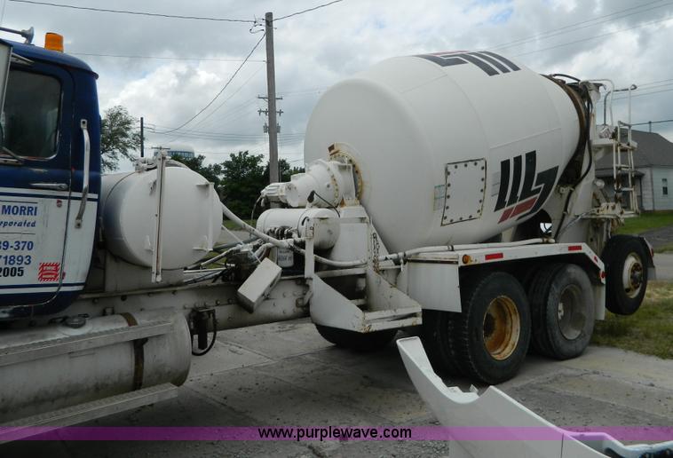 image for item J8910 1985 Mack RS688L ready mix truck