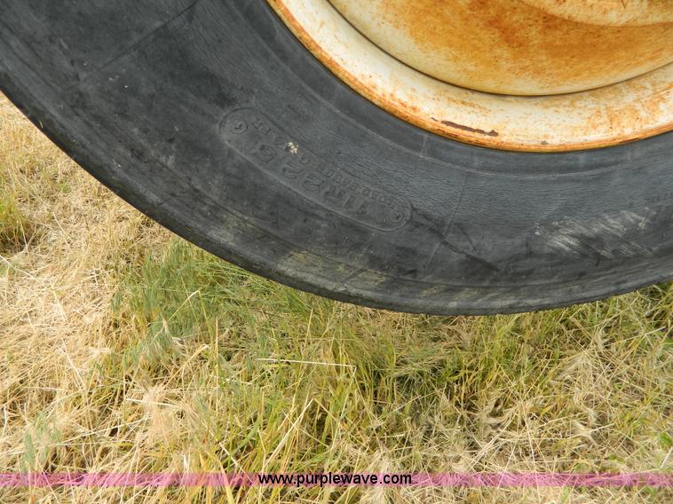 image for item J8910 1985 Mack RS688L ready mix truck