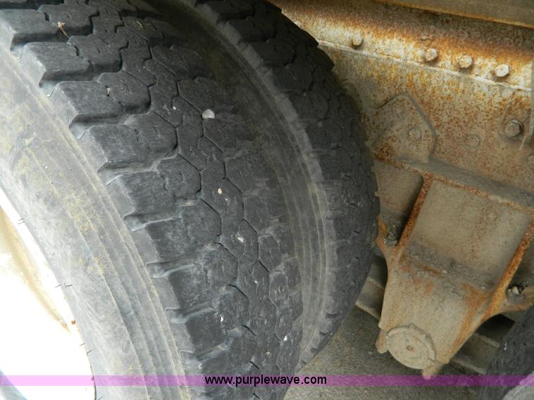 image for item J8910 1985 Mack RS688L ready mix truck