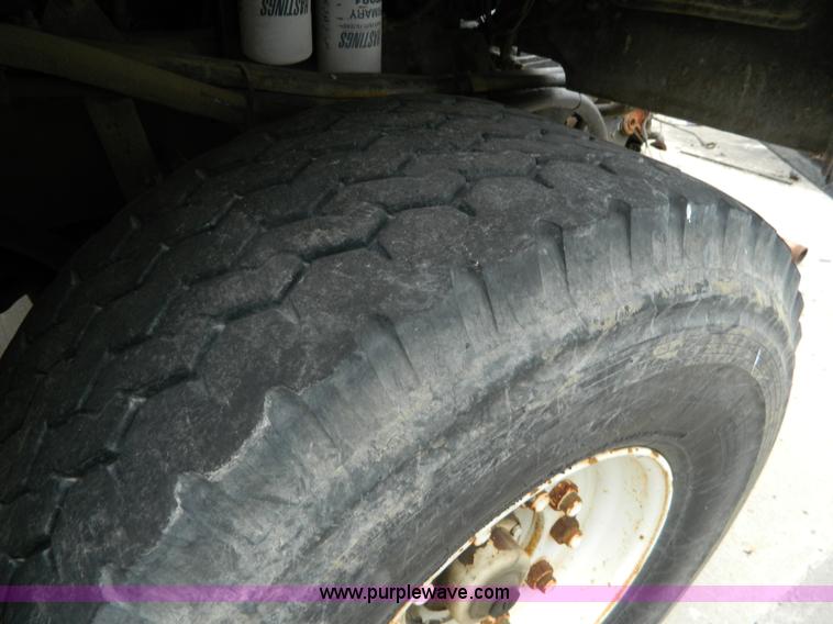 image for item J8910 1985 Mack RS688L ready mix truck