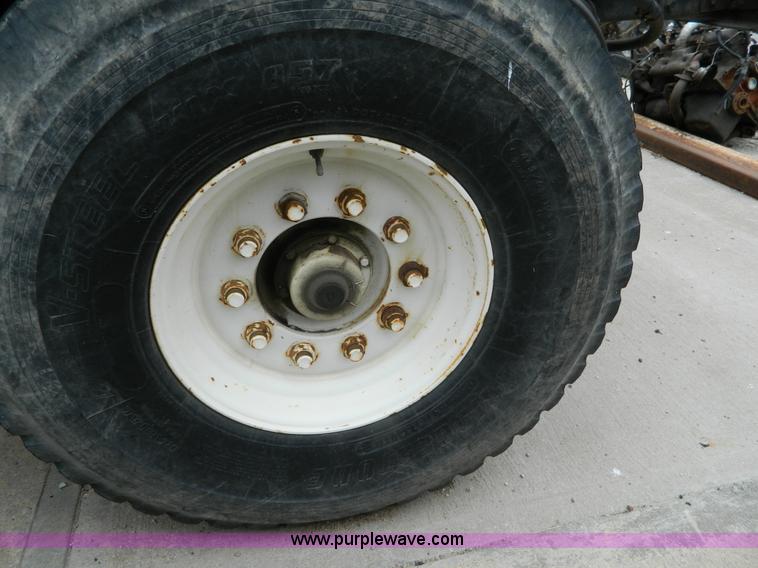 image for item J8910 1985 Mack RS688L ready mix truck