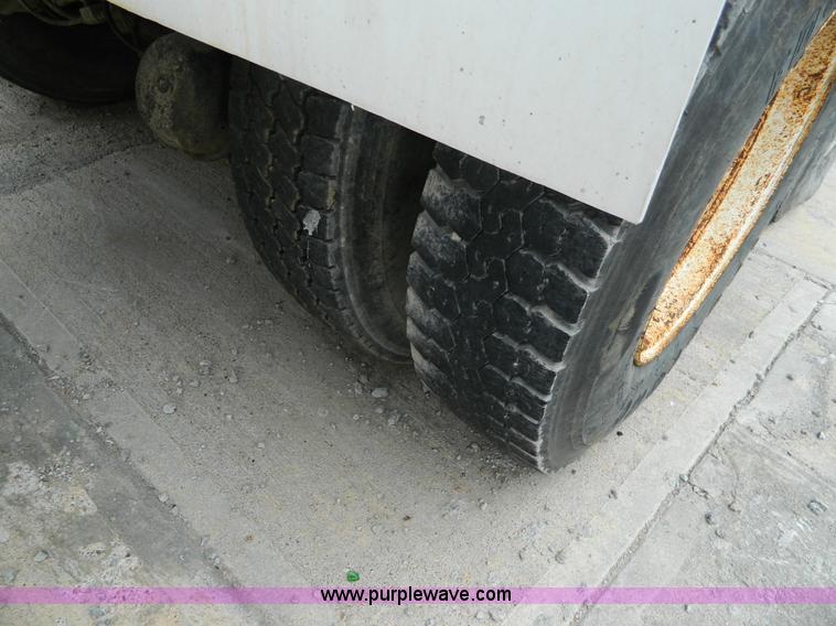 image for item J8910 1985 Mack RS688L ready mix truck