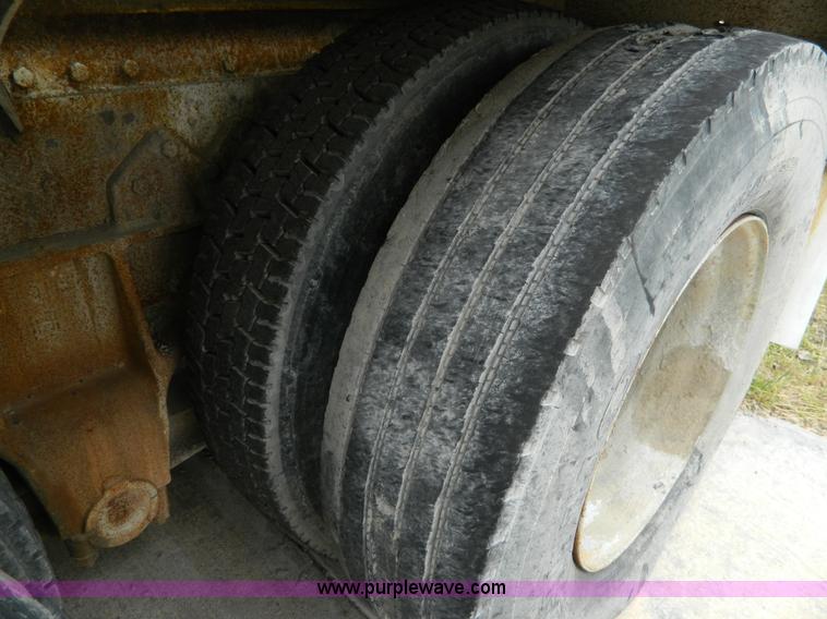 image for item J8910 1985 Mack RS688L ready mix truck