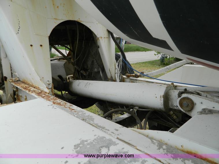 image for item J8910 1985 Mack RS688L ready mix truck