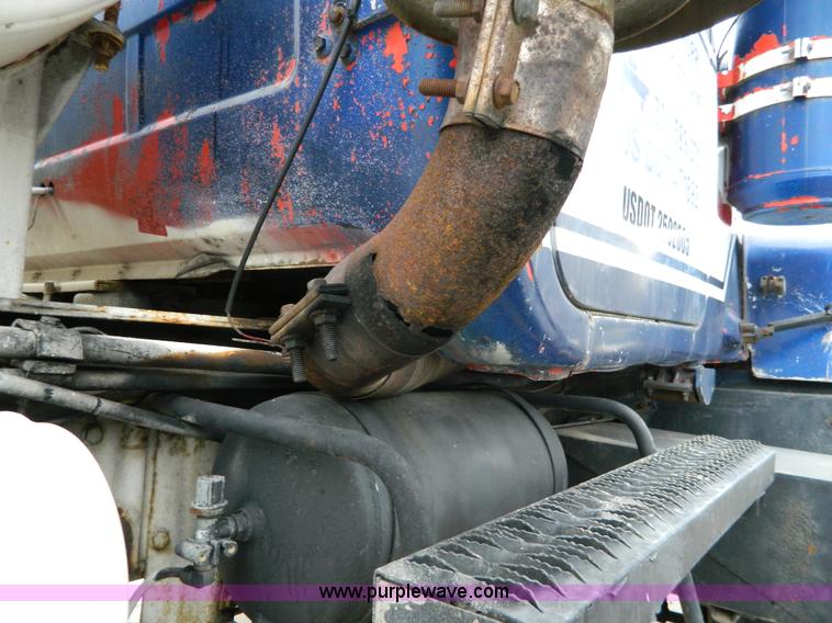 image for item J8910 1985 Mack RS688L ready mix truck