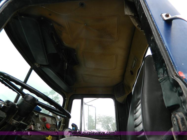 image for item J8910 1985 Mack RS688L ready mix truck