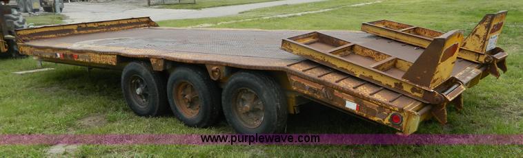 image for item J8912 1985 Eager Beaver equipment trailer