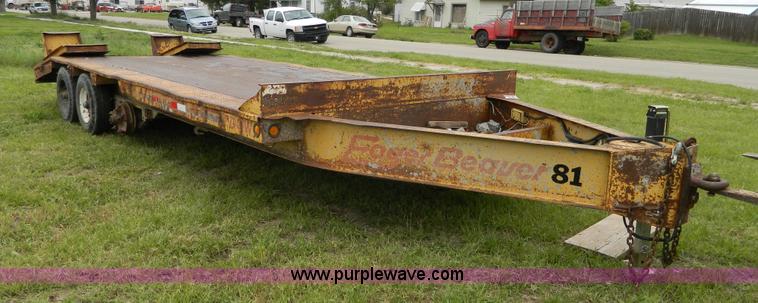 image for item J8912 1985 Eager Beaver equipment trailer