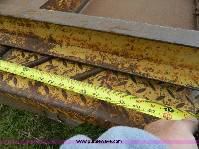 image for item J8912 1985 Eager Beaver equipment trailer