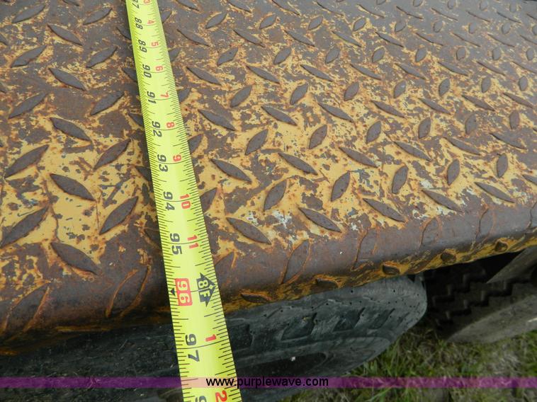 image for item J8912 1985 Eager Beaver equipment trailer