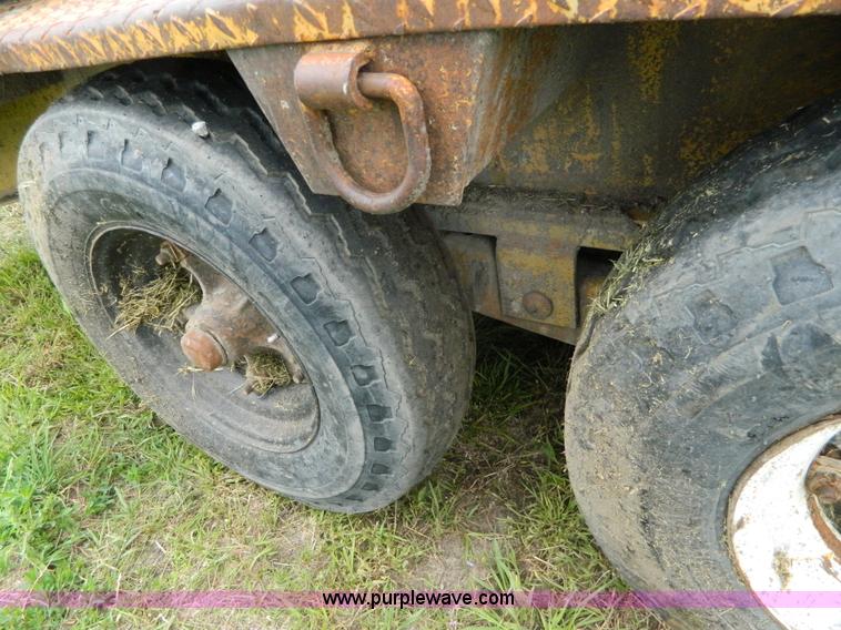 image for item J8912 1985 Eager Beaver equipment trailer