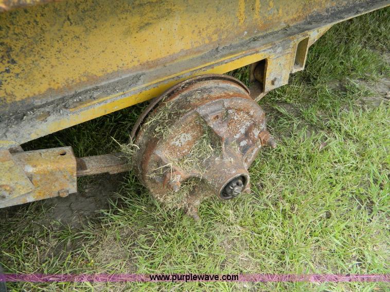 image for item J8912 1985 Eager Beaver equipment trailer