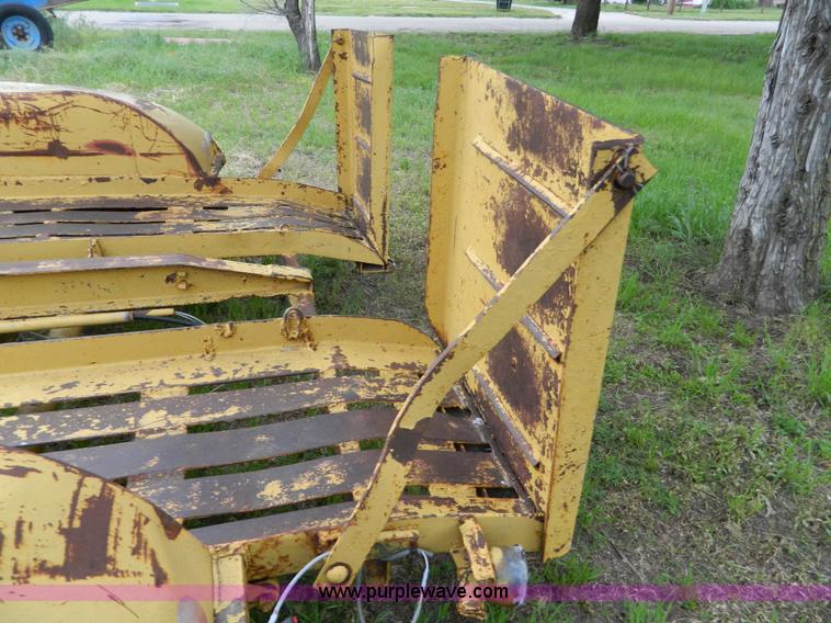 image for item J8913 1962 Haulette equipment trailer