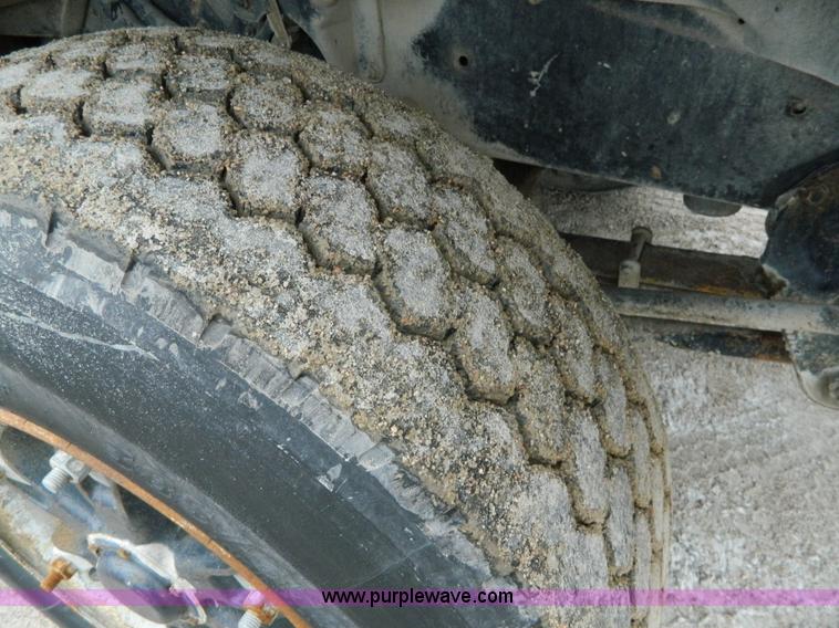 image for item J8915 1978 International Paystar 5000 ready mix truck