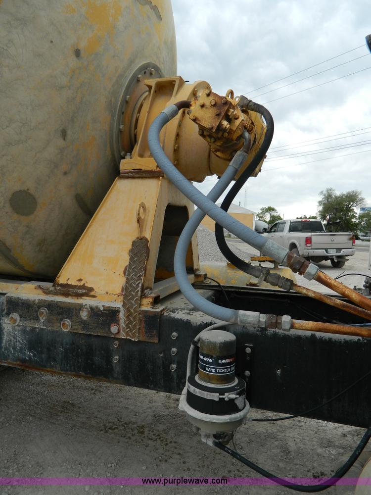 image for item J8915 1978 International Paystar 5000 ready mix truck