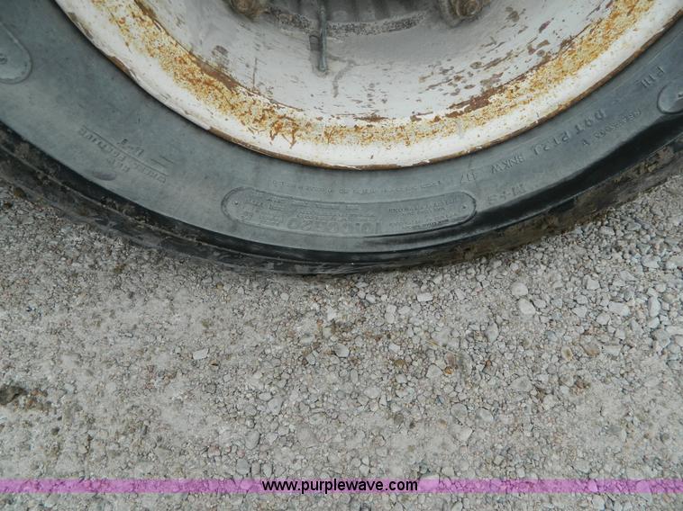 image for item J8915 1978 International Paystar 5000 ready mix truck