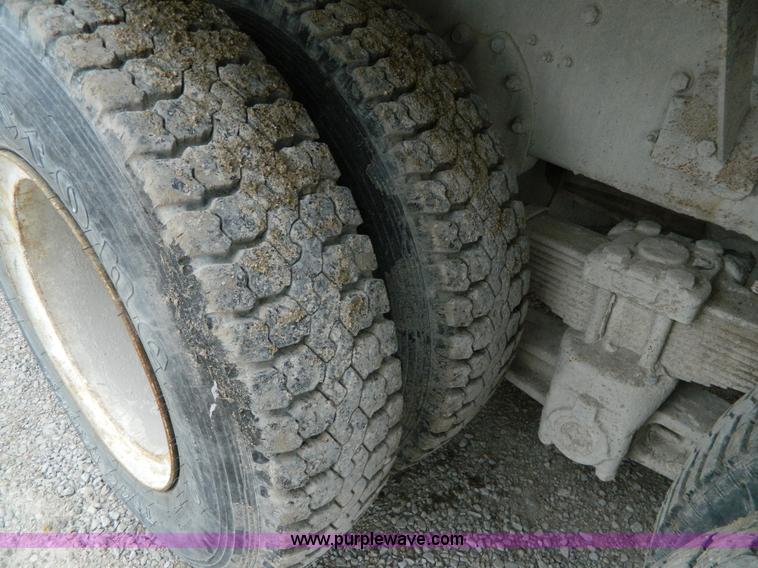 image for item J8915 1978 International Paystar 5000 ready mix truck