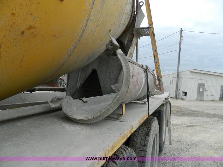 image for item J8915 1978 International Paystar 5000 ready mix truck