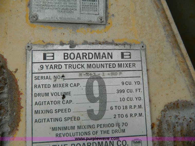 image for item J8915 1978 International Paystar 5000 ready mix truck