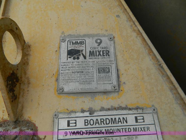 image for item J8915 1978 International Paystar 5000 ready mix truck