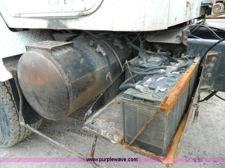 image for item J8915 1978 International Paystar 5000 ready mix truck