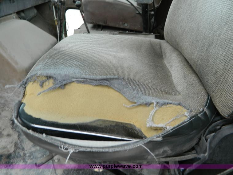 image for item J8915 1978 International Paystar 5000 ready mix truck