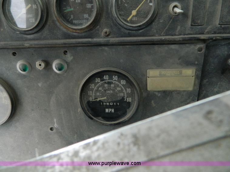 image for item J8915 1978 International Paystar 5000 ready mix truck