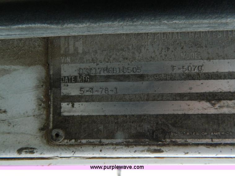 image for item J8915 1978 International Paystar 5000 ready mix truck