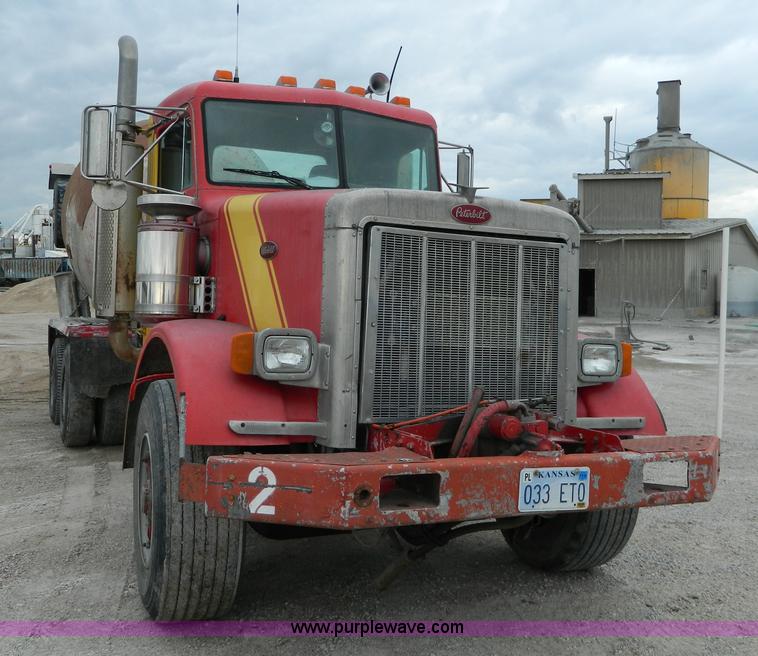 image for item J8916 1989 Peterbilt 357 ready mix truck