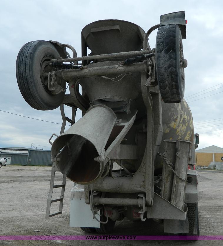 image for item J8916 1989 Peterbilt 357 ready mix truck