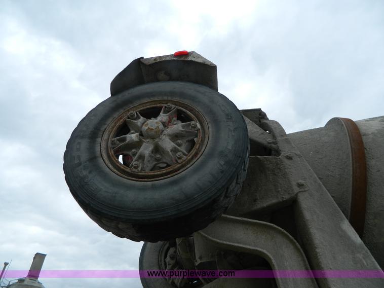 image for item J8916 1989 Peterbilt 357 ready mix truck