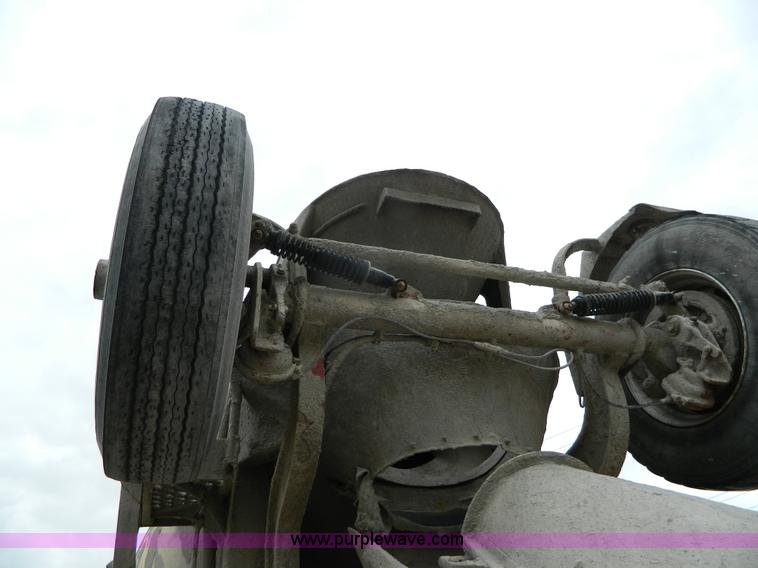 image for item J8916 1989 Peterbilt 357 ready mix truck