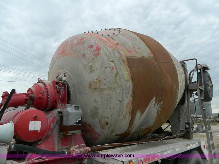 image for item J8916 1989 Peterbilt 357 ready mix truck