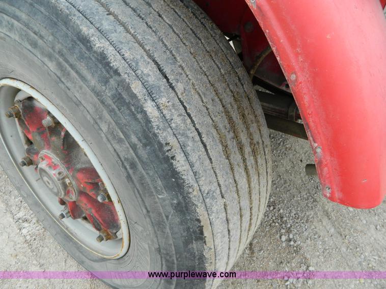 image for item J8916 1989 Peterbilt 357 ready mix truck