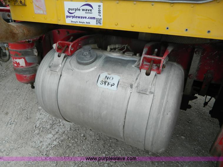 image for item J8916 1989 Peterbilt 357 ready mix truck