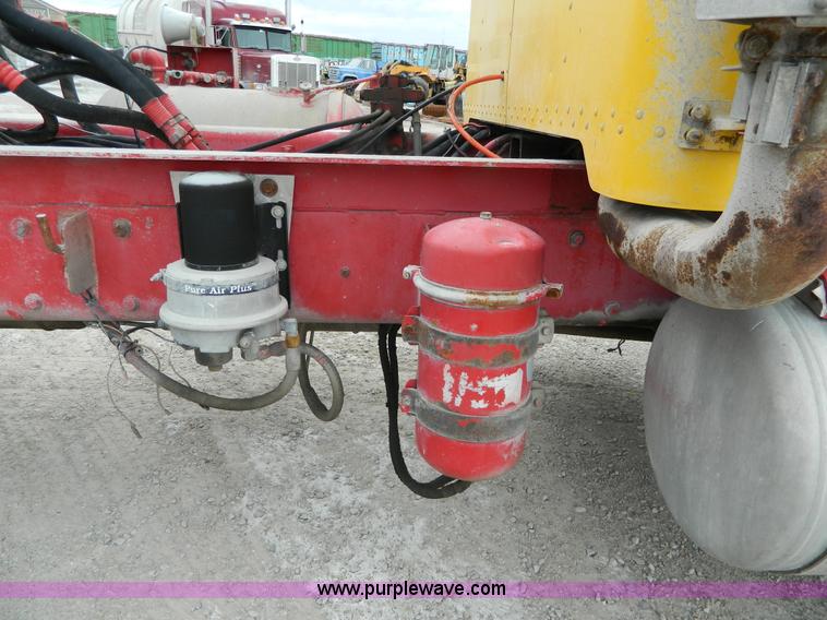 image for item J8916 1989 Peterbilt 357 ready mix truck