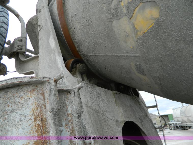 image for item J8916 1989 Peterbilt 357 ready mix truck