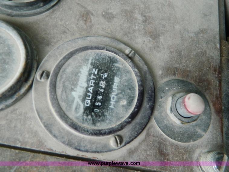 image for item J8916 1989 Peterbilt 357 ready mix truck