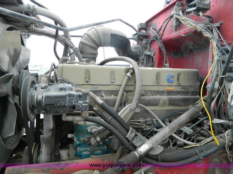 image for item J8916 1989 Peterbilt 357 ready mix truck